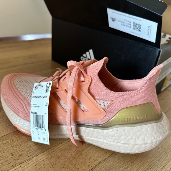 Adidas Ultraboost 21 (Women’s Size 7) - Picture 1 of 3